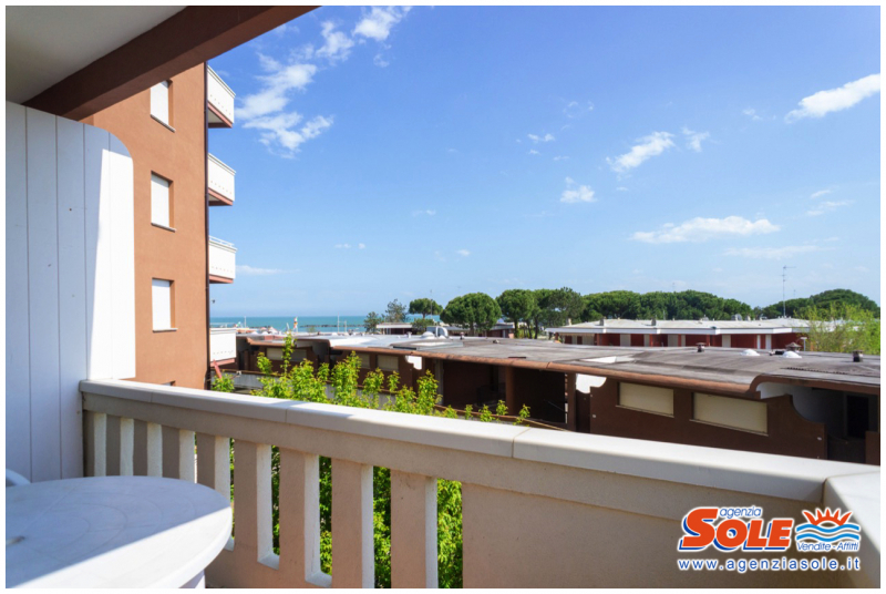 CRISTINA 12 - appartamento con balcone con parziale vista mare 