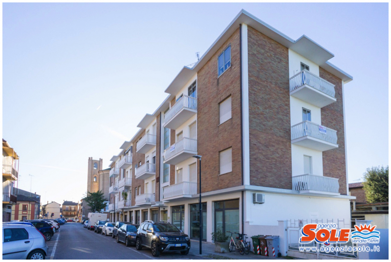 Ampio appartamento, situato in pieno centro storico, in vendita a Comacchio (FE)